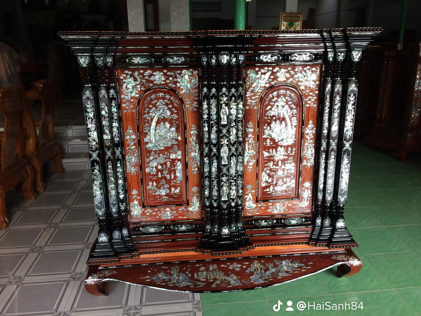 Tủ thờ Tiền Giang
